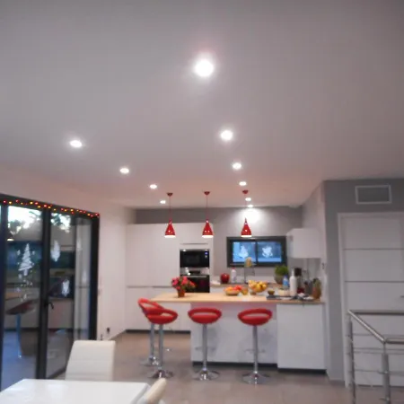 Villa Neuve 10 Couchages 83250 La Londe Les Maures 179 Quai Lamoudru