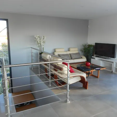 Villa Villa Neuve 10 Couchages 83250 La Londe Les Maures 179 Quai Lamoudru *