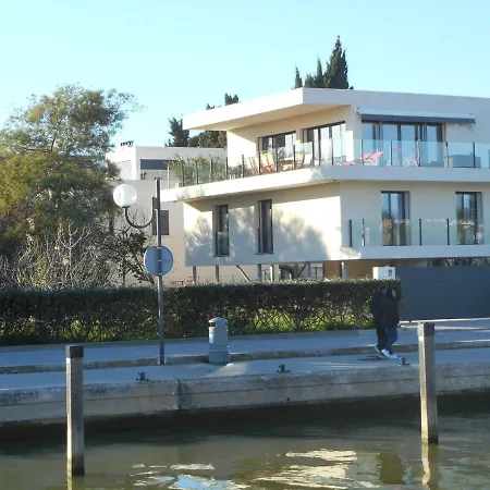 Villa Neuve 10 Couchages 83250 La Londe Les Maures 179 Quai Lamoudru